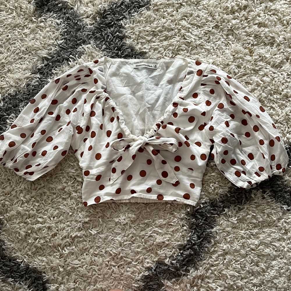Abercrombie Cropped Polka Dot Top